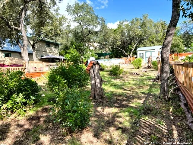 $1,800 | 350 White Bass Drive, Lakehills, TX 78063