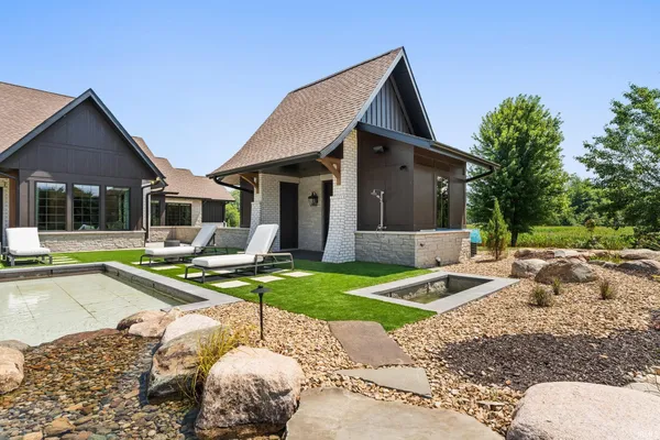 $13,450,000 | 17420 Highway 20, Goshen, IN 46528
