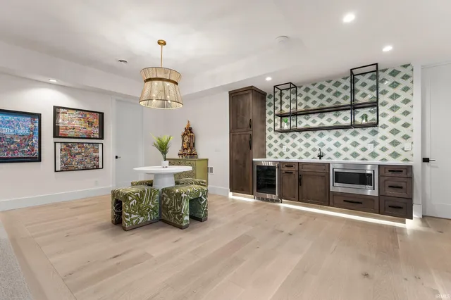 $16,000,000 | 17420 Highway 20, Goshen, IN 46528