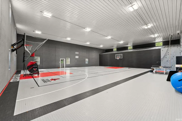 $13,450,000 | 17420 Highway 20, Goshen, IN 46528