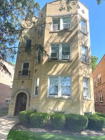 $2,150 | 4824 Mulford Street, Unit 1, Skokie, IL 60077