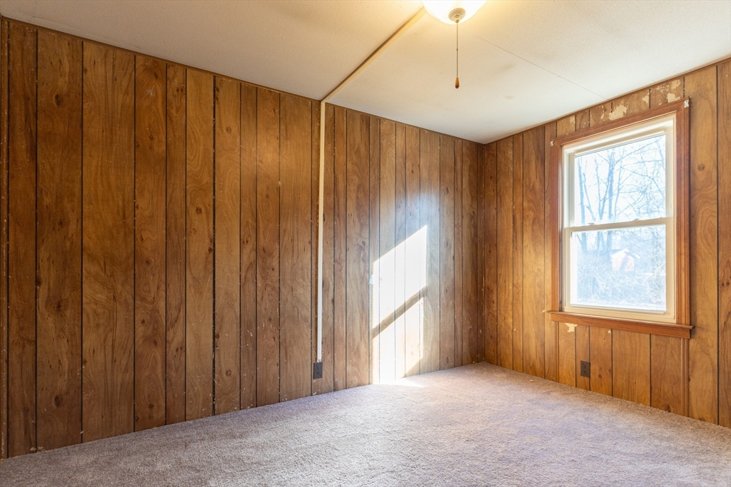 238 Brookfield Road Brimfield, MA 01010 - Photo 15 of 28 a view of entryway with window