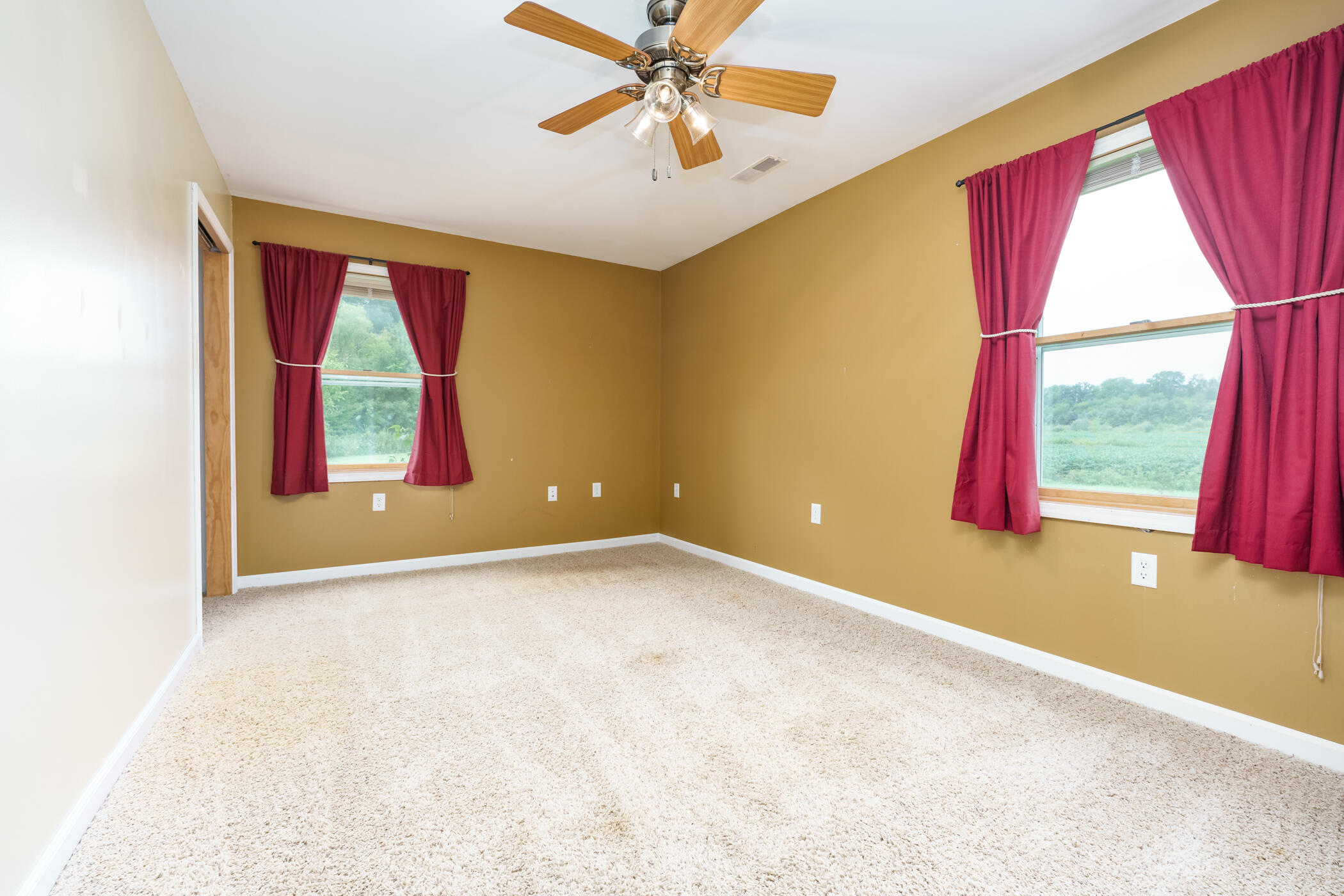 15482 C Drive South Marshall, MI 49068 - Photo 14 of 39 Master Bedroom