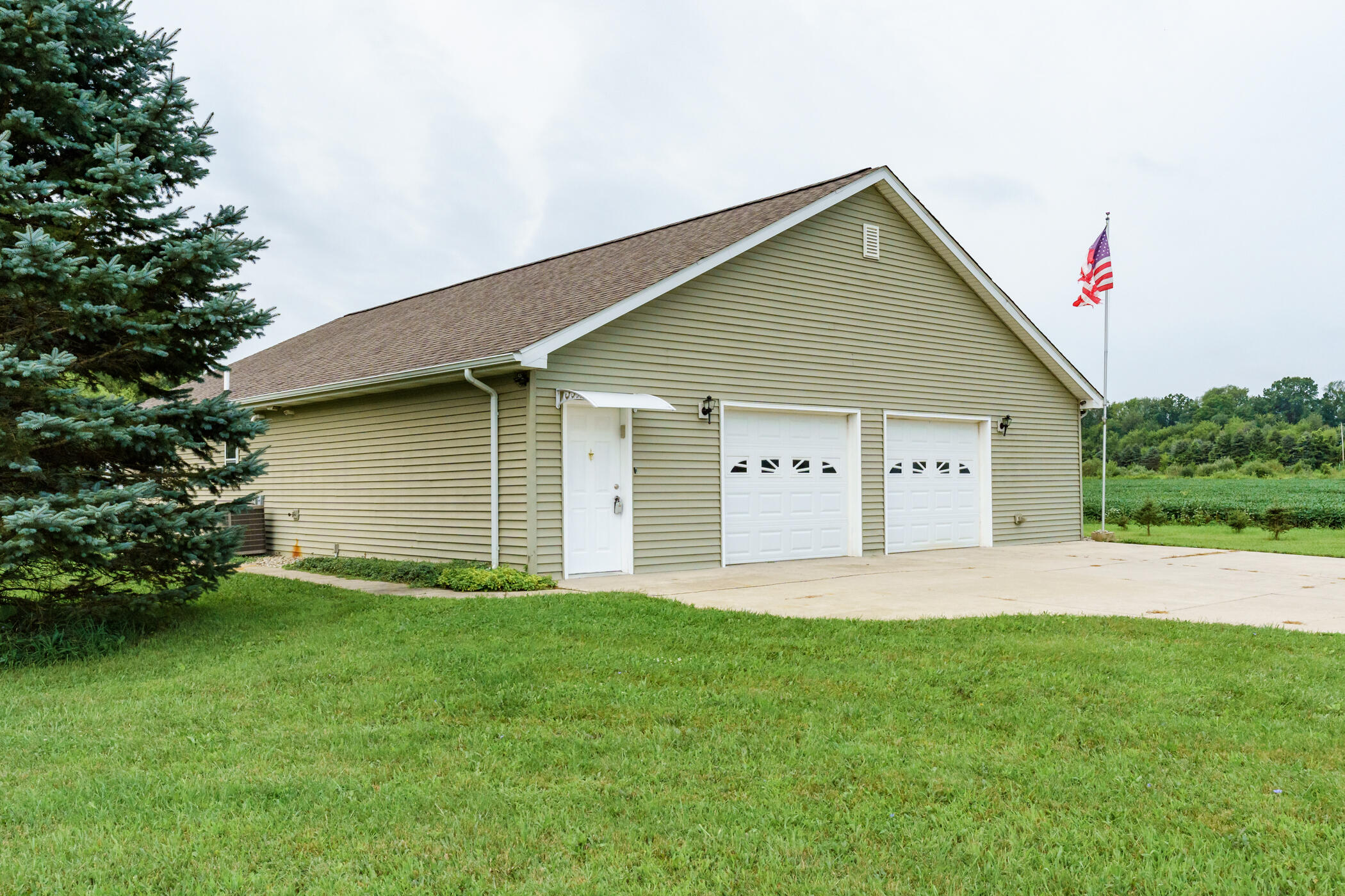 15482 C Drive South Marshall, MI 49068 - Photo 29 of 39 Garage/Front Door