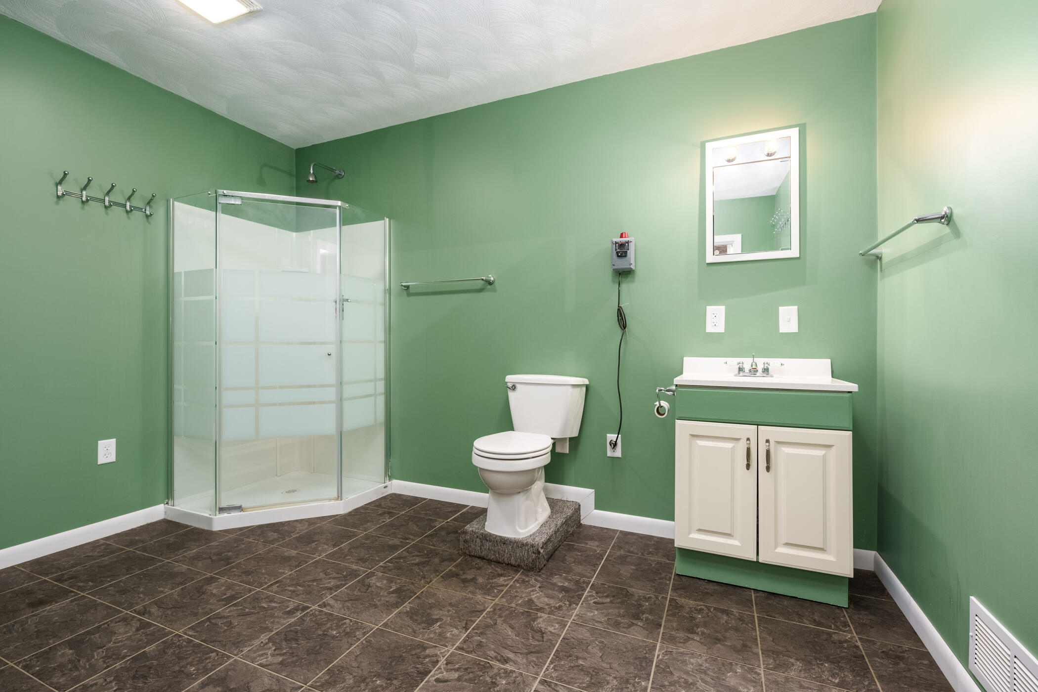 15482 C Drive South Marshall, MI 49068 - Photo 33 of 39 Garage Full Bathroom