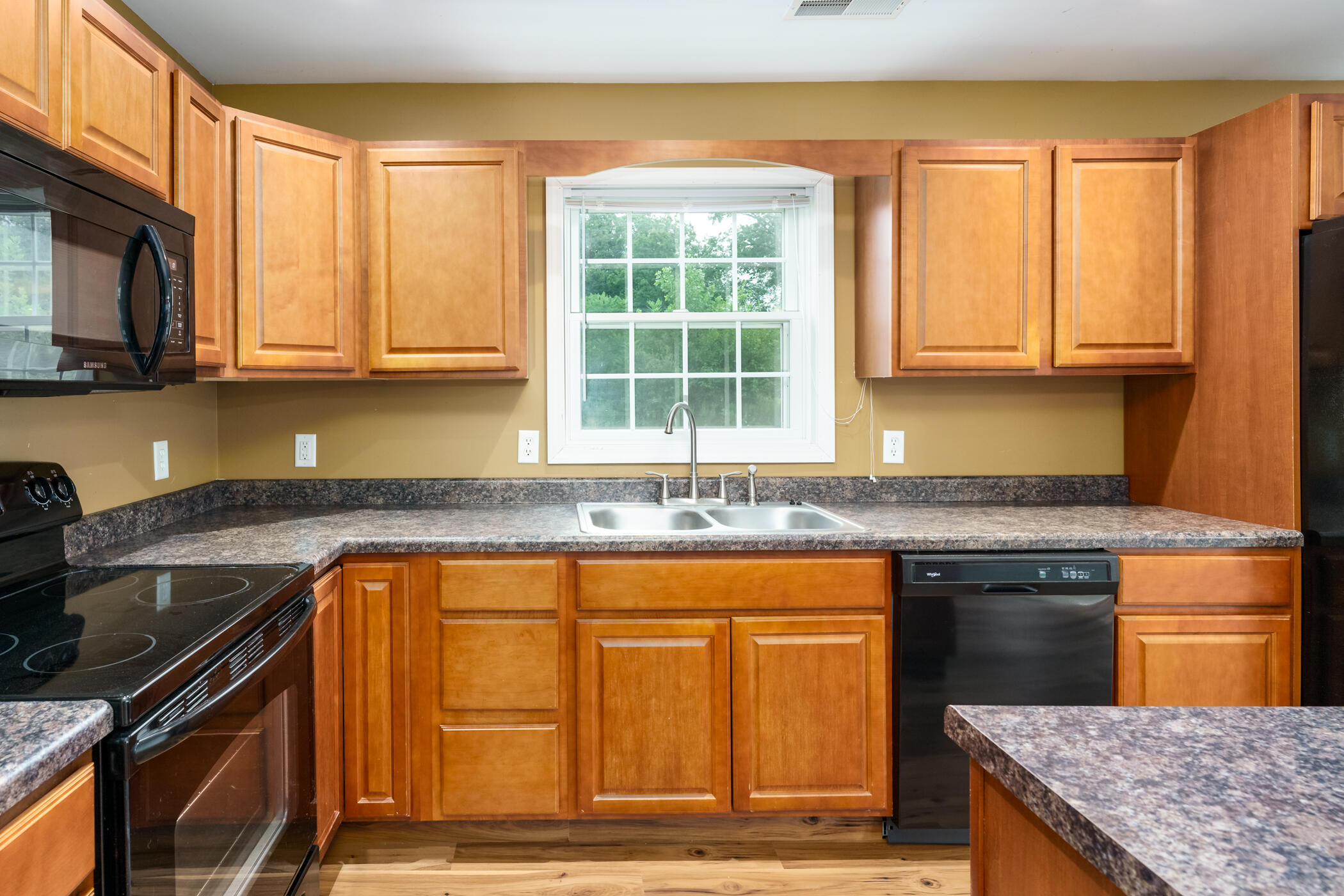 15482 C Drive South Marshall, MI 49068 - Photo 5 of 39 Kitchen