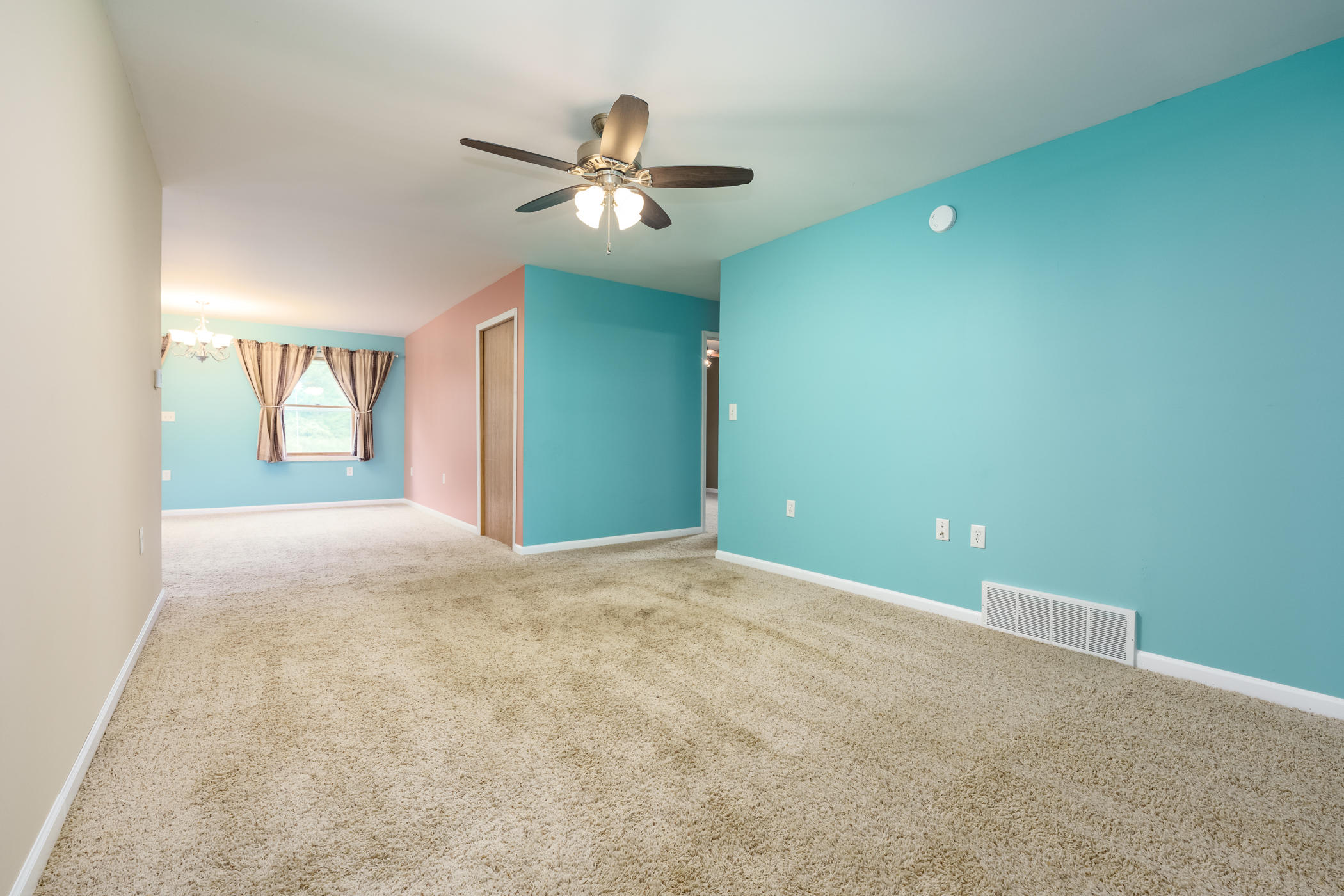 15482 C Drive South Marshall, MI 49068 - Photo 9 of 39 Living Room