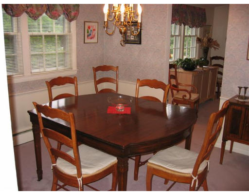 121 Damon Road Needham, MA 02494 - Photo 7 of 11