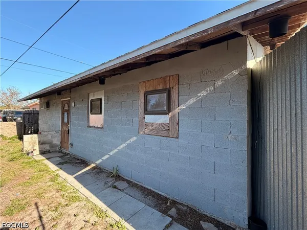 $750 | 8406 Sevigny Drive, North Fort Myers, FL 33917