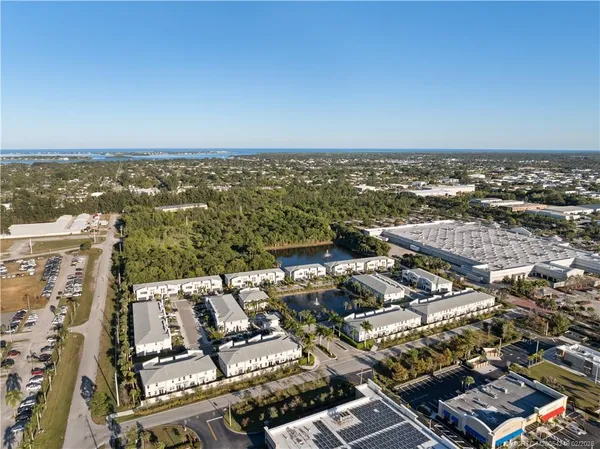 $2,500 | 3931 Southeast Mentmore Lane, Stuart, FL 34997