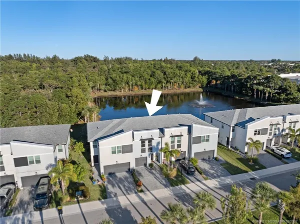 $2,500 | 3931 Southeast Mentmore Lane, Stuart, FL 34997