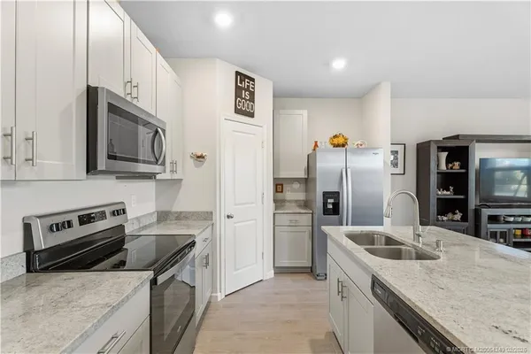 $2,500 | 3931 Southeast Mentmore Lane, Stuart, FL 34997