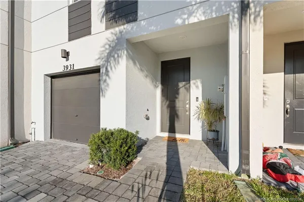 $2,500 | 3931 Southeast Mentmore Lane, Stuart, FL 34997