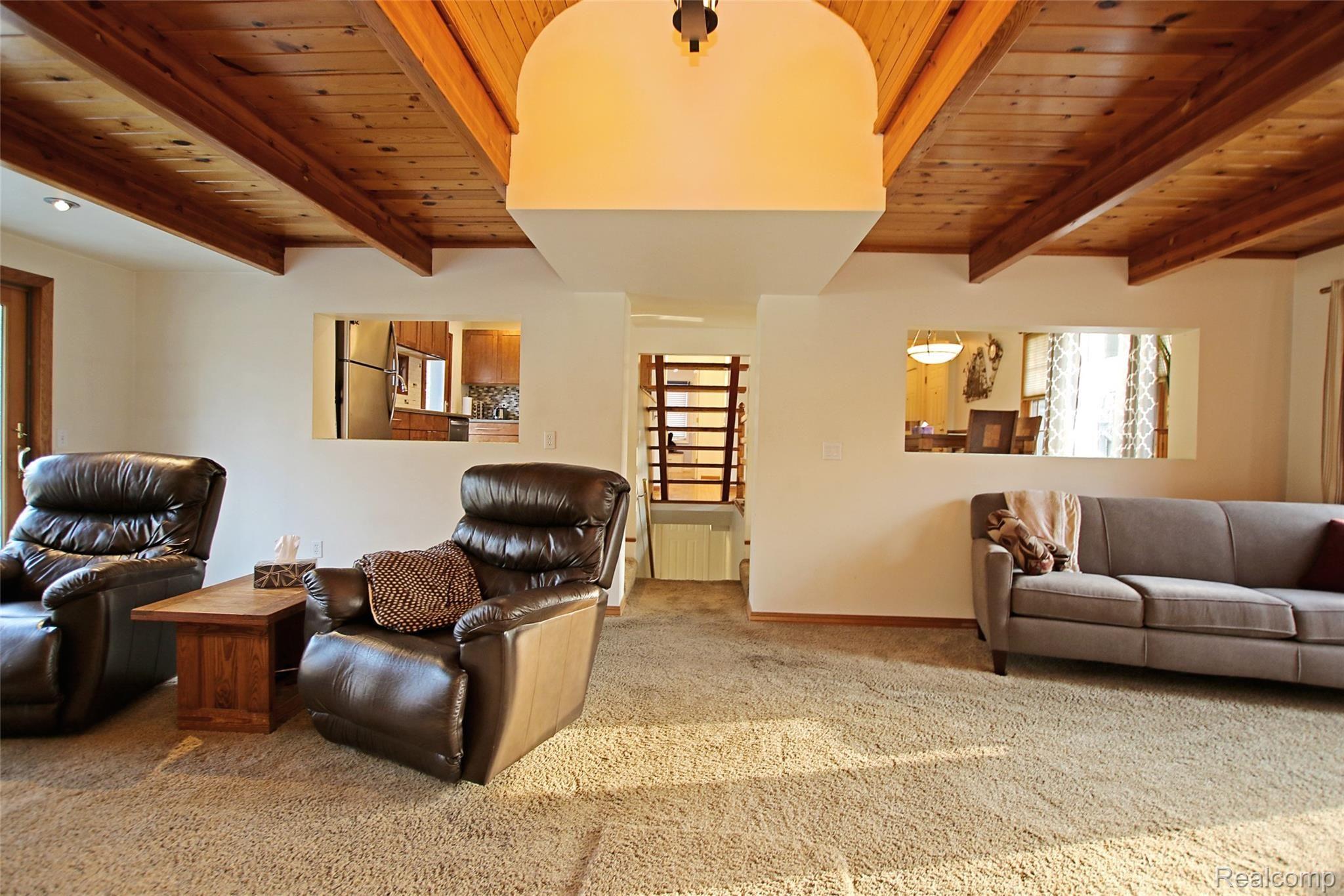 1085 Bird Road Ortonville, MI 48462 - Photo 23 of 79 23) Living Room.jpg