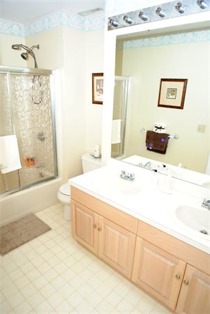 83 Stearns Road Marlborough, MA 01752 - Photo 15 of 23 Gallery Image 15