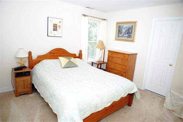 83 Stearns Road Marlborough, MA 01752 - Photo 16 of 23 Gallery Image 16