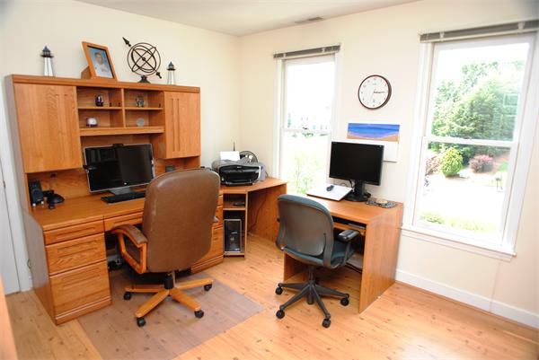 83 Stearns Road Marlborough, MA 01752 - Photo 18 of 23 Gallery Image 18