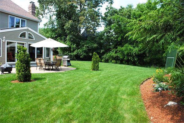 83 Stearns Road Marlborough, MA 01752 - Photo 2 of 23 Gallery Image 2