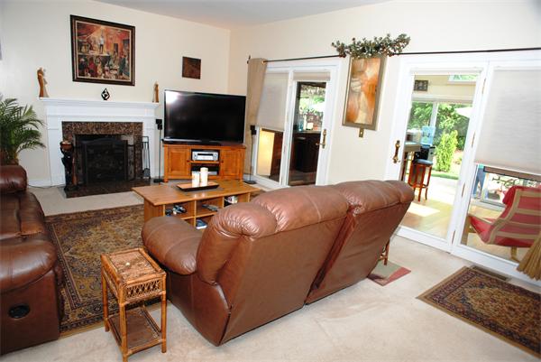83 Stearns Road Marlborough, MA 01752 - Photo 7 of 23 Gallery Image 7