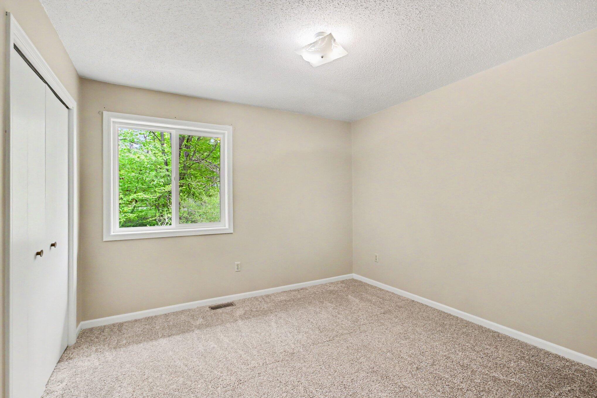 16229 Taft Road Spring Lake, MI 49456 - Photo 23 of 34 023_file_9353