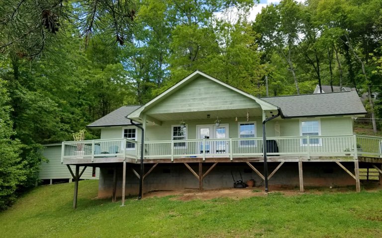 340 Holland Farm Road Andrews, NC 28901 - Photo 1 of 4 Main View