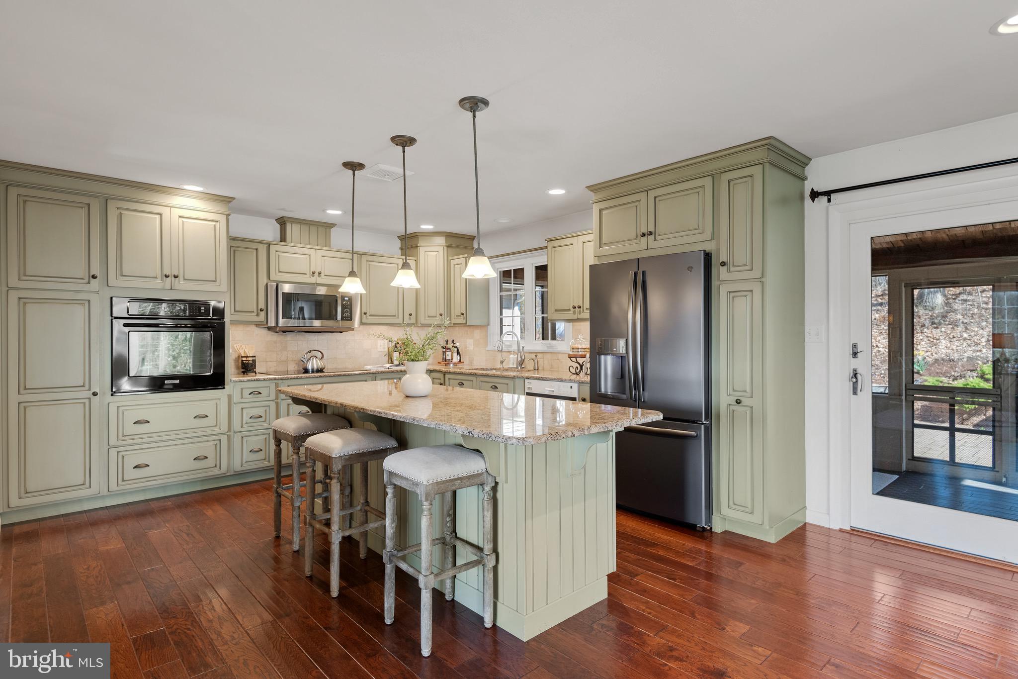 240 Pine View Drive Denver, PA 17517 - Photo 15 of 81 Kitchen