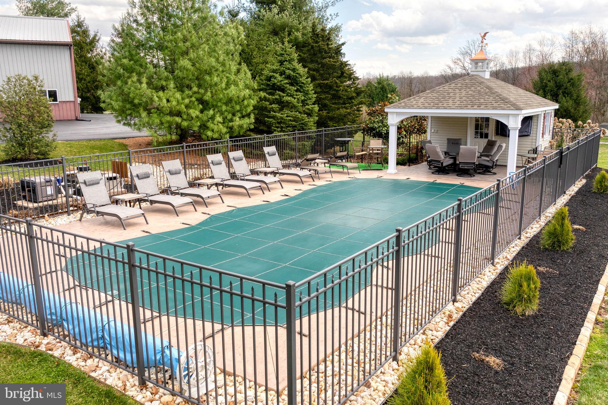 240 Pine View Drive Denver, PA 17517 - Photo 67 of 81 They are leaving all the extras seen.