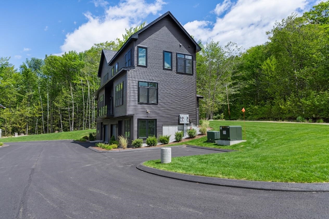 66 Boulder Ridge Drive, Unit 2 Laconia, NH 03246 - Photo 3 of 28