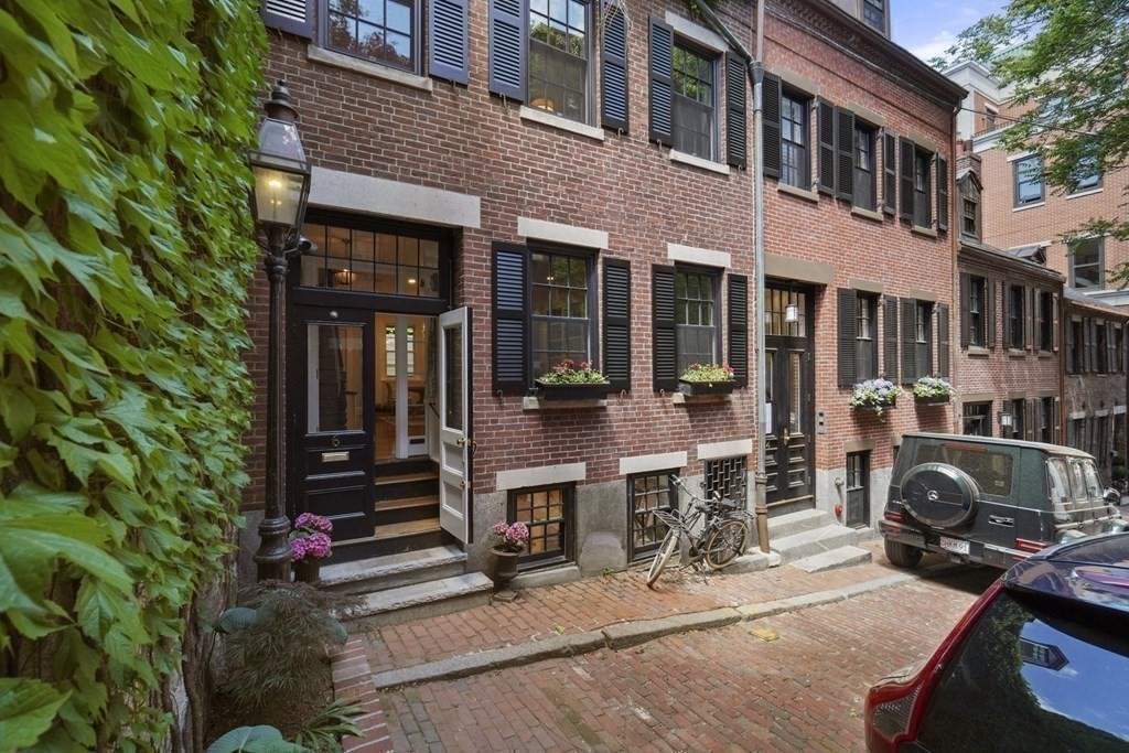 6 Strong Place Boston, MA 02114 - Photo 38 of 38 a view of a building with sitting area