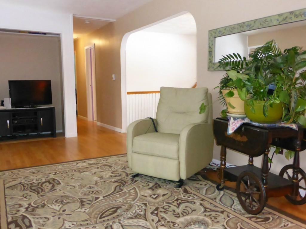 45 McLellan Road Gorham, ME 04038 - Photo 14 of 25 Living Room 4th view