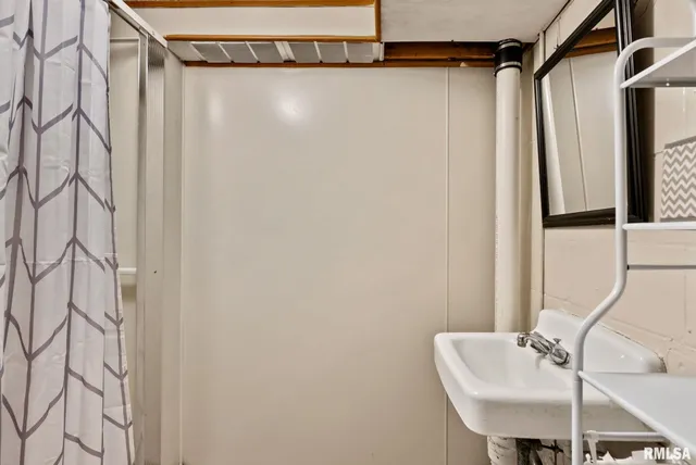 $207,500 | 301 North Washington Street, Atkinson, IL 61235