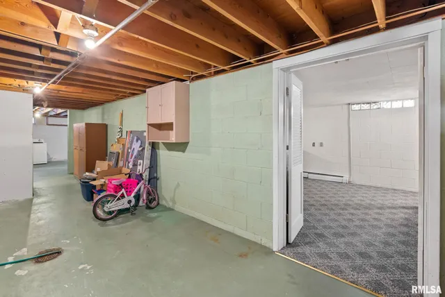 $207,500 | 301 North Washington Street, Atkinson, IL 61235