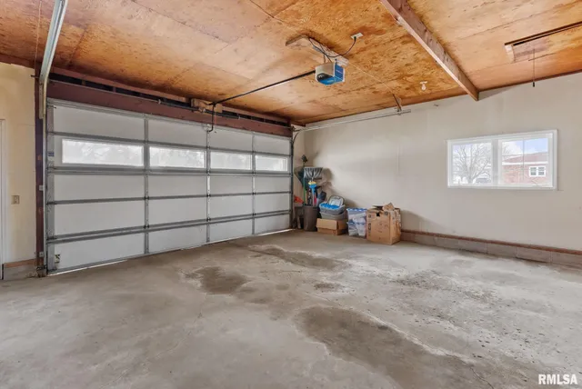 $207,500 | 301 North Washington Street, Atkinson, IL 61235