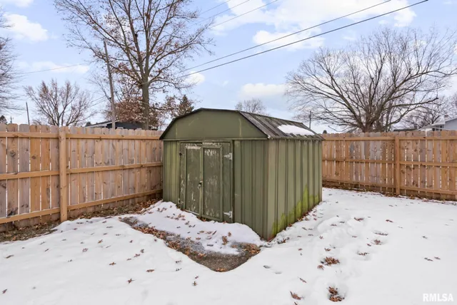 $207,500 | 301 North Washington Street, Atkinson, IL 61235