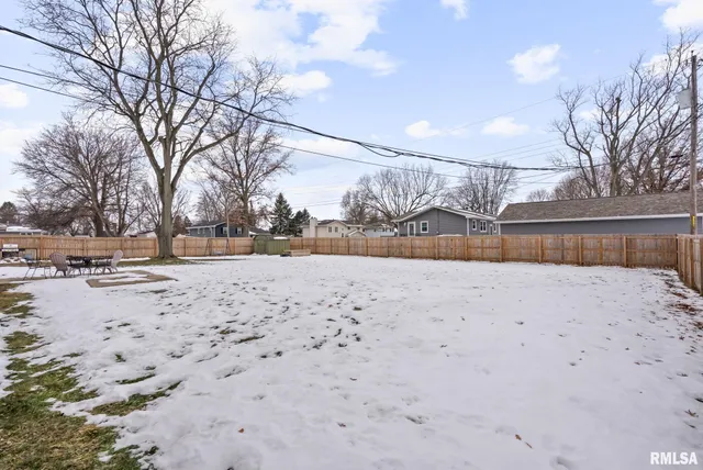 $207,500 | 301 North Washington Street, Atkinson, IL 61235