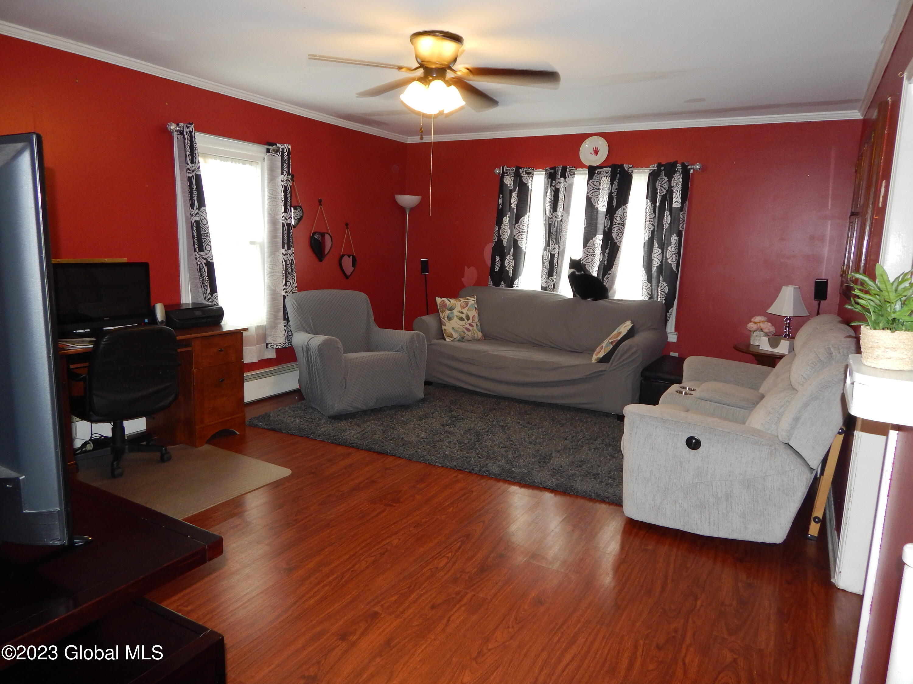 21 Dean Road Kingsbury, NY 12839 - Photo 18 of 49 Livingroom