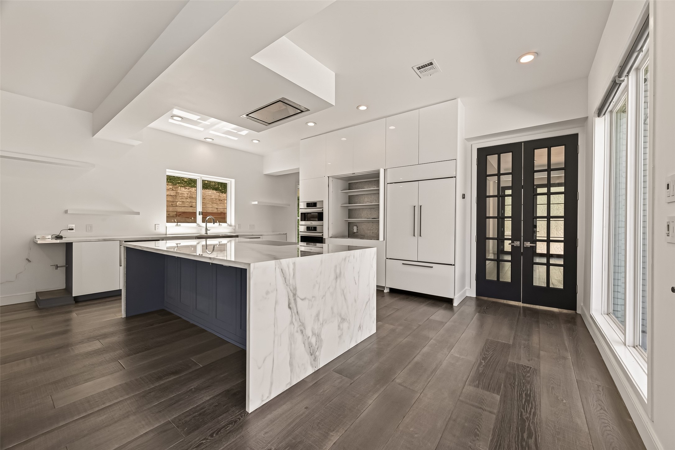 2114 Wroxton Road Houston, TX 77005 - Photo 15 of 50 Kitchen