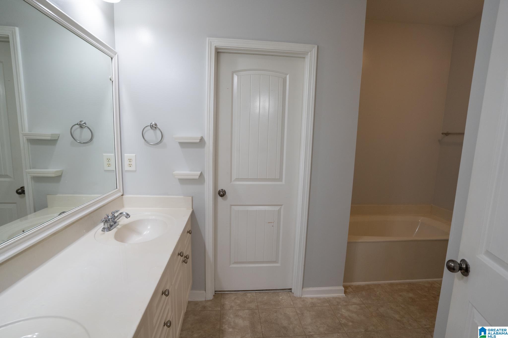 2375 Ridgemont Drive Birmingham, AL 35244 - Photo 17 of 64