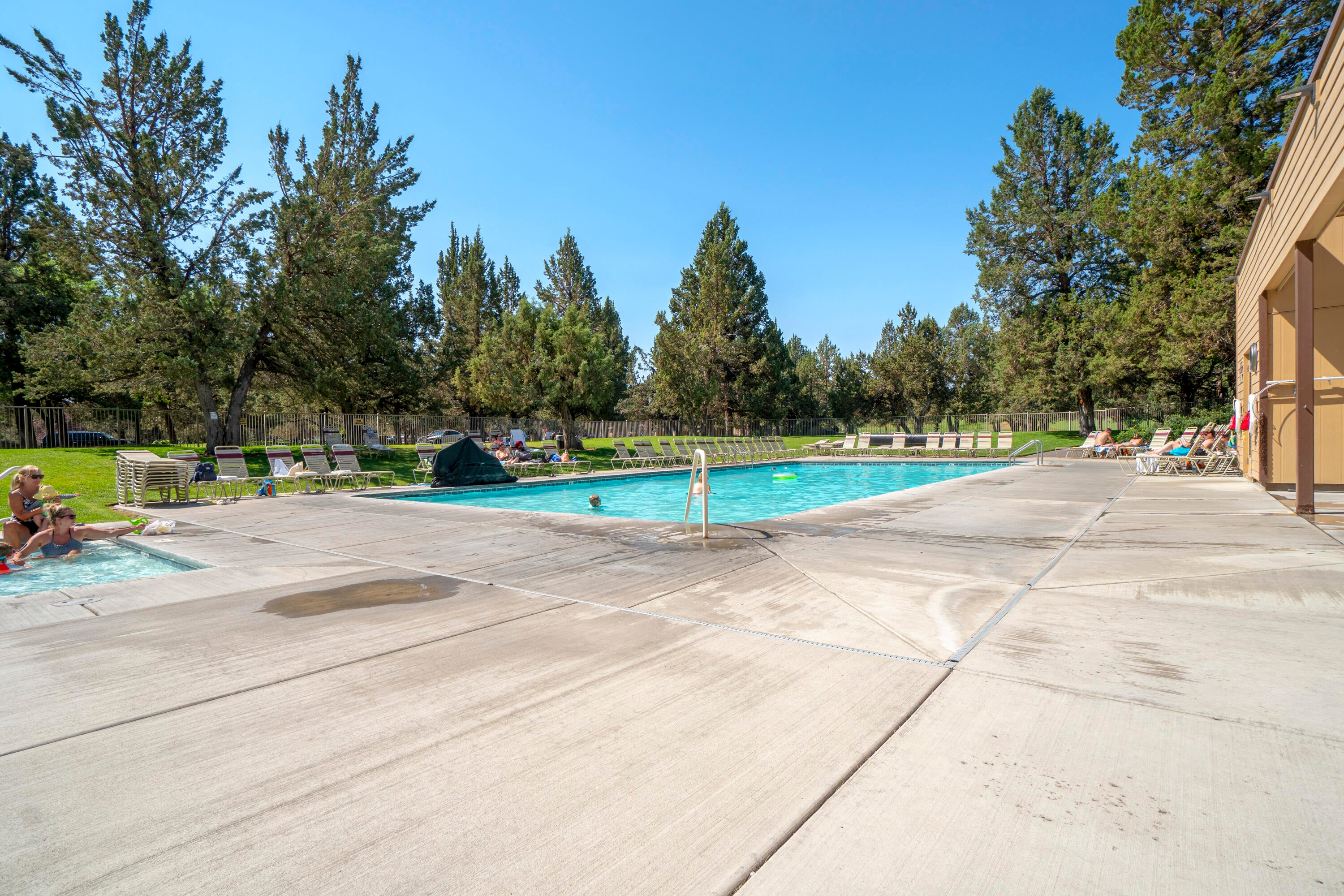 1004 Highland View Loop Redmond, OR 97756 - Photo 89 of 95 EC Sports Center-007