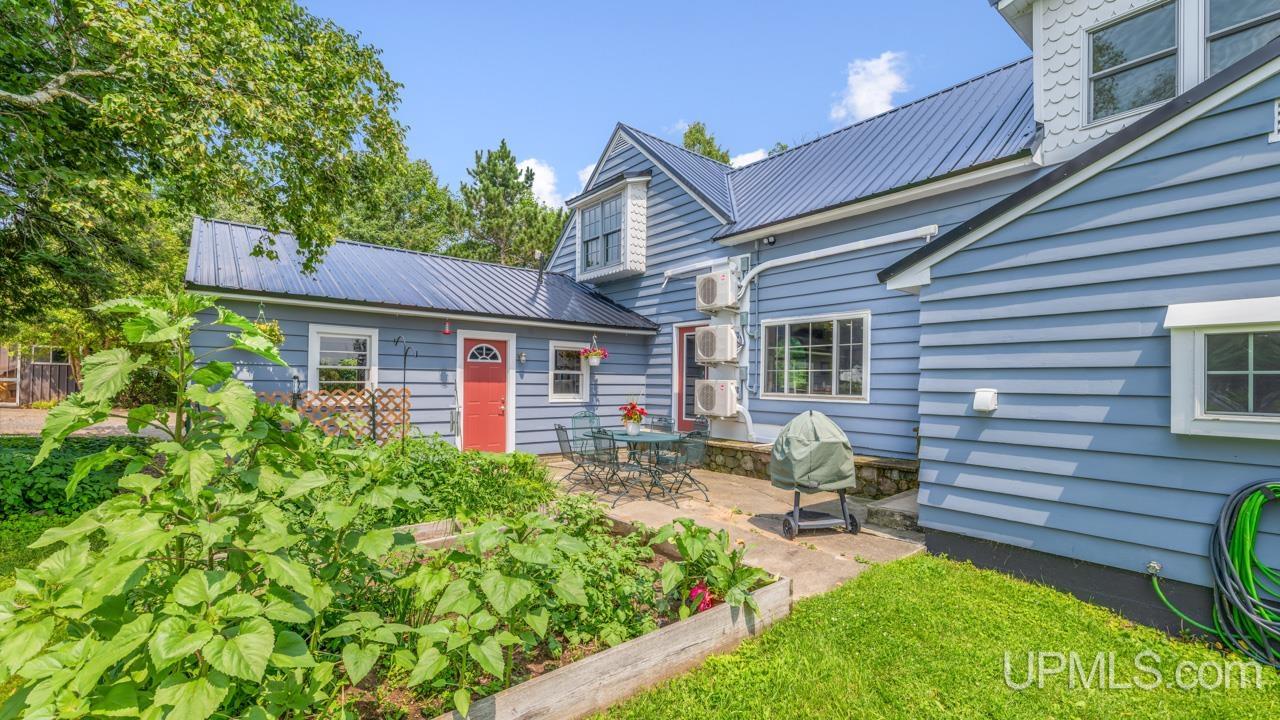 3143 D Road Bark River, MI 49807 - Photo 7 of 45