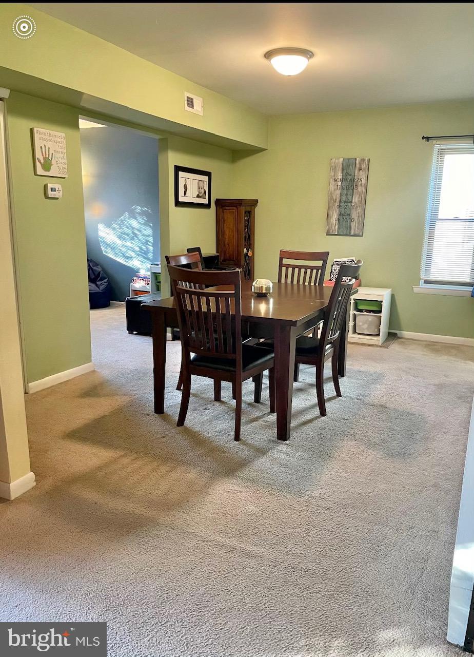 202 Timber Creek Road Lindenwold, NJ 08021 - Photo 11 of 26 Dining Room