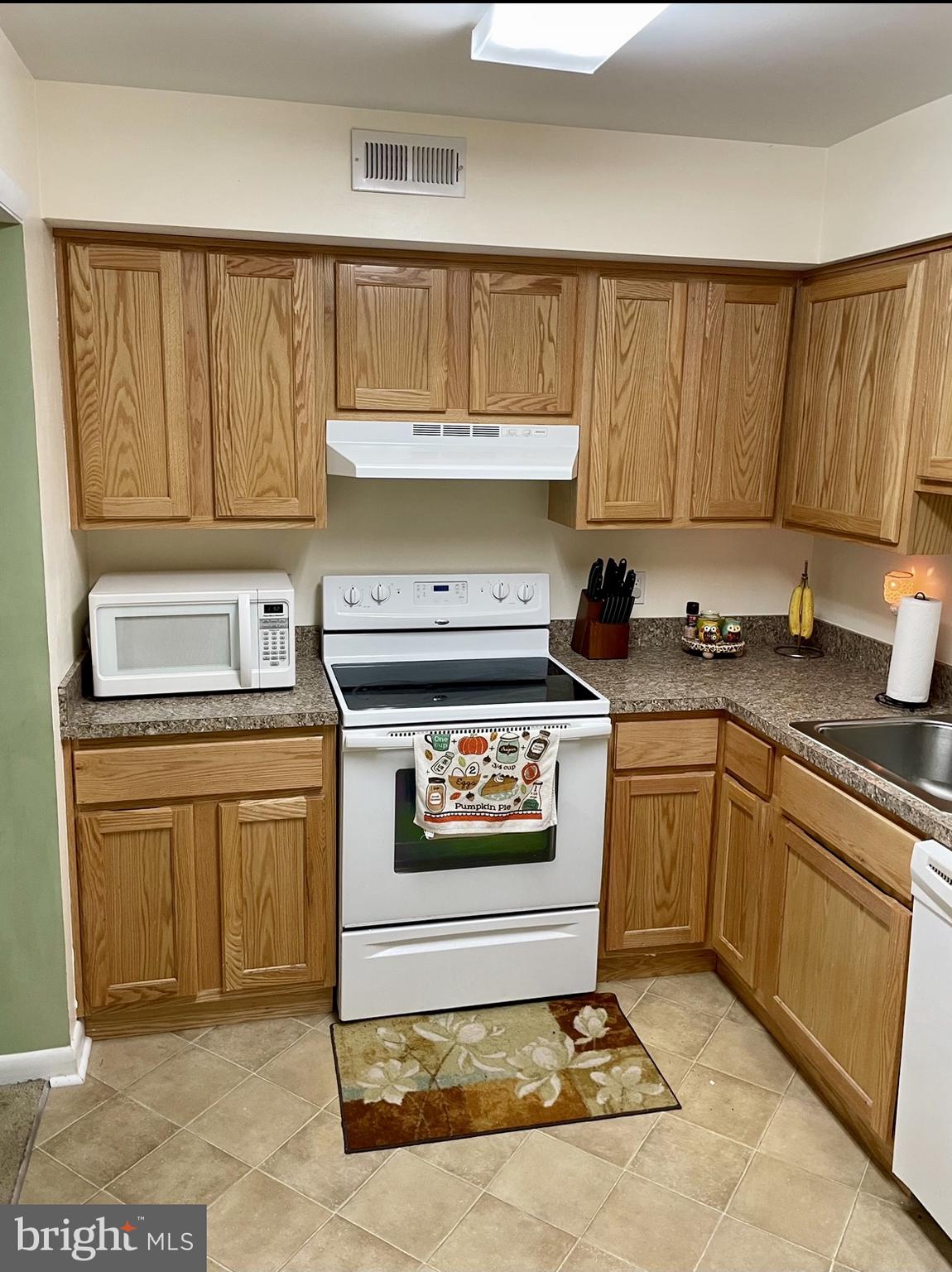 202 Timber Creek Road Lindenwold, NJ 08021 - Photo 7 of 26 Kitchen