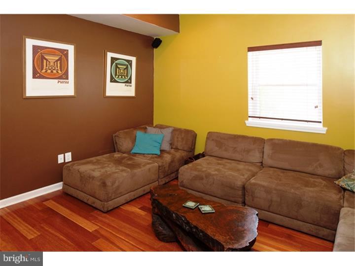 1615 Reed Street Philadelphia, PA 19146 - Photo 9 of 23 Gallery Image 9