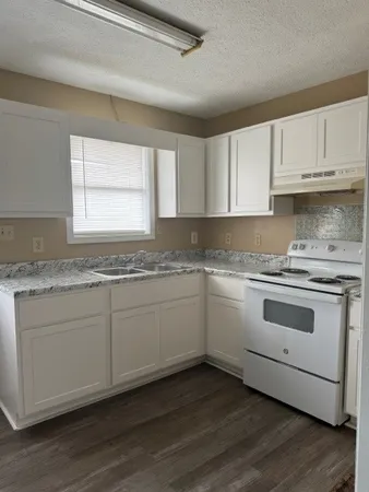 $750 | 306 Thompsonville Lane, Unit 906, Oak Grove, KY 42262