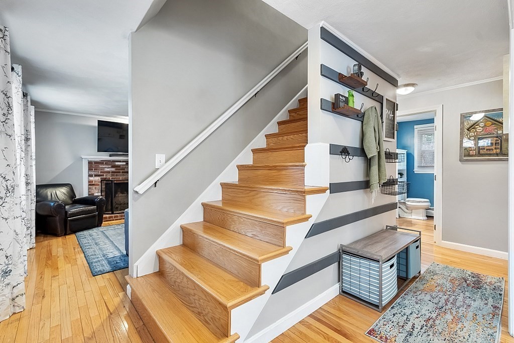 191 Patten Road Tewksbury, MA 01876 - Photo 2 of 40