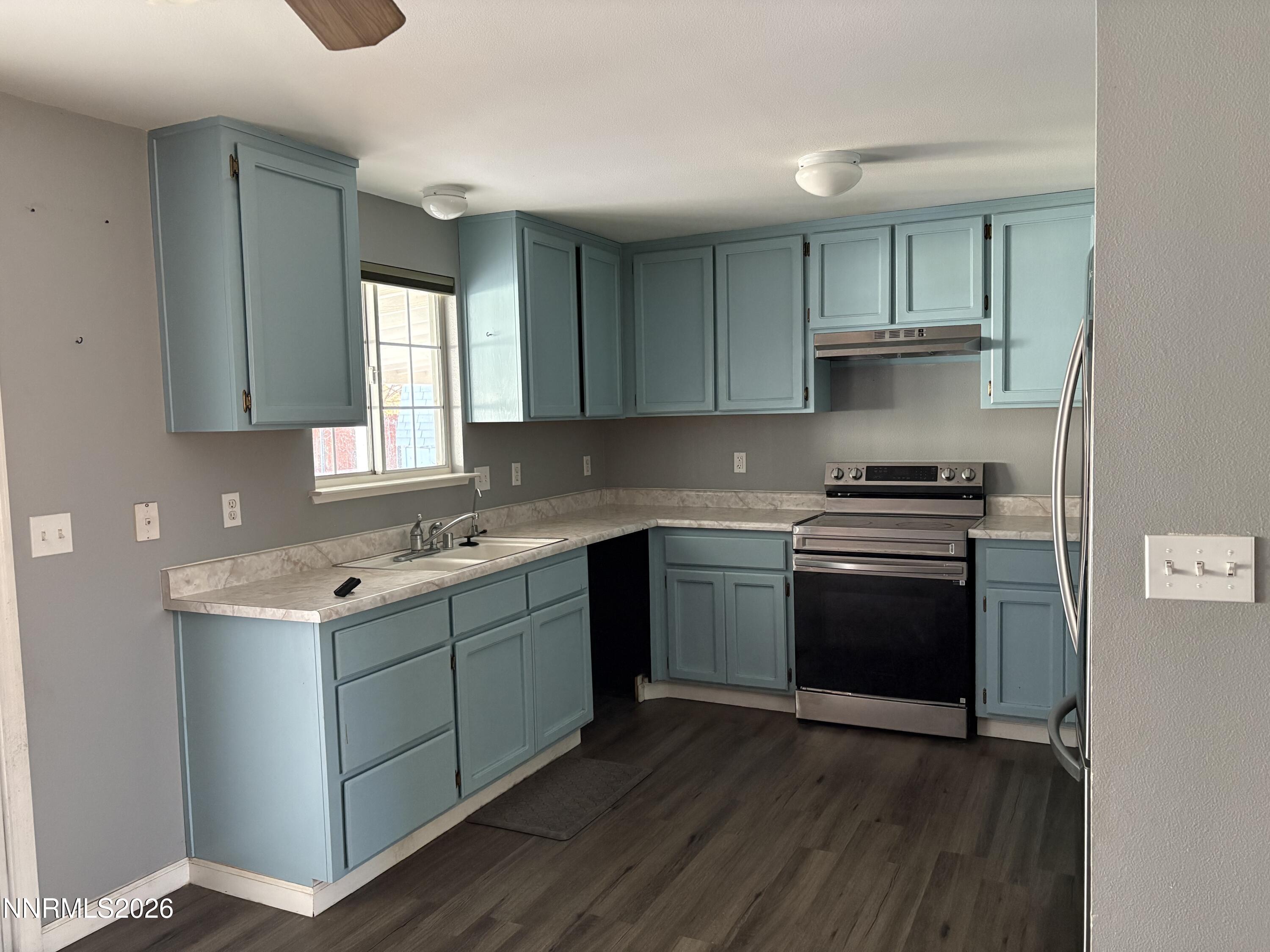 520 V&T Way Dayton, NV 89403 - Photo 5 of 19 IMG_5343