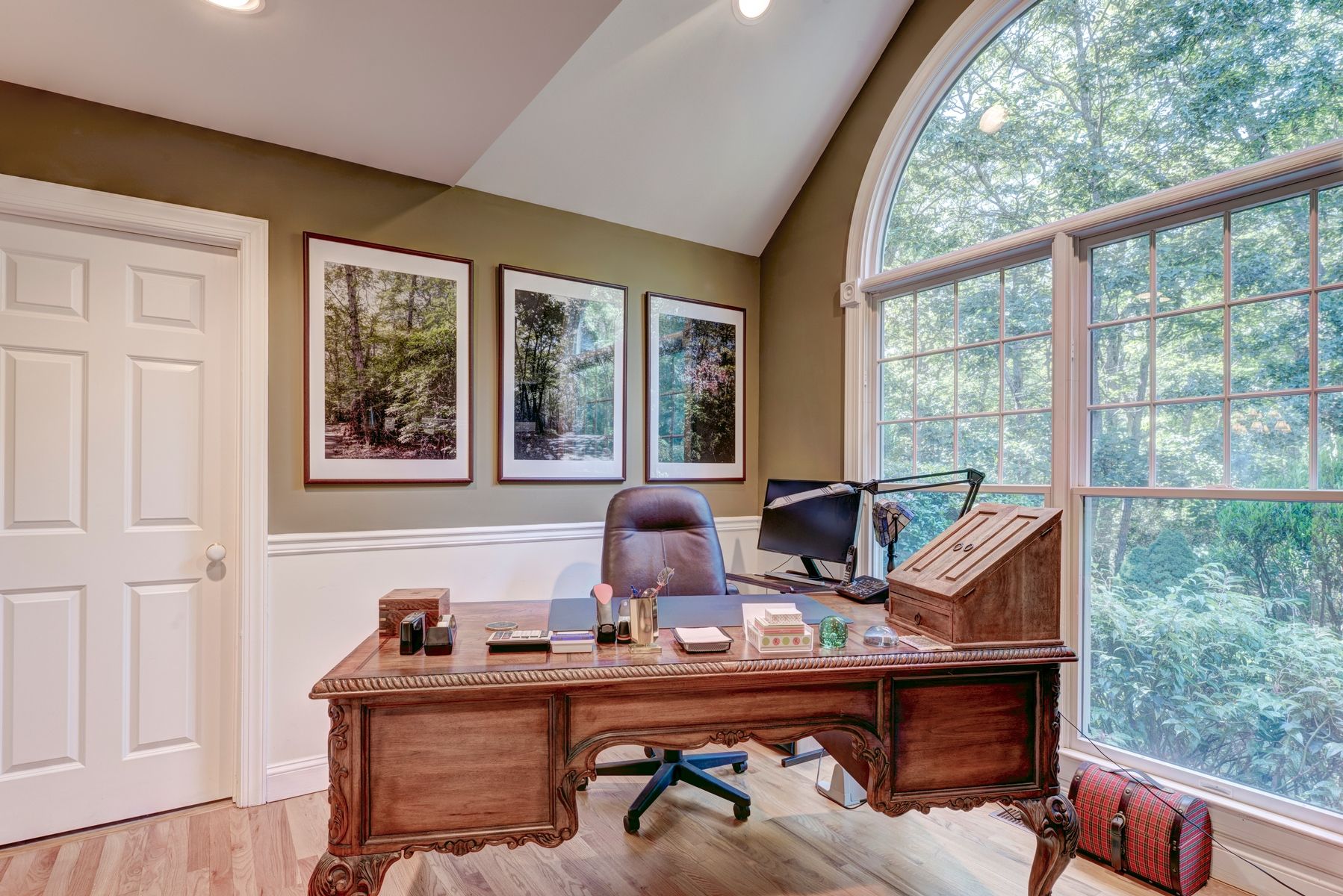 1557 Millstone Road Sag Harbor, NY 11963 - Photo 4 of 12