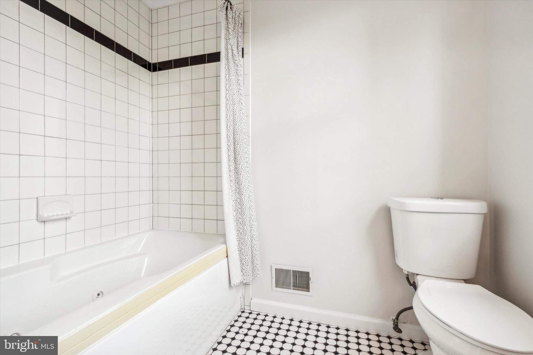 2217 East Sergeant Street Philadelphia, PA 19125 - Photo 7 of 9