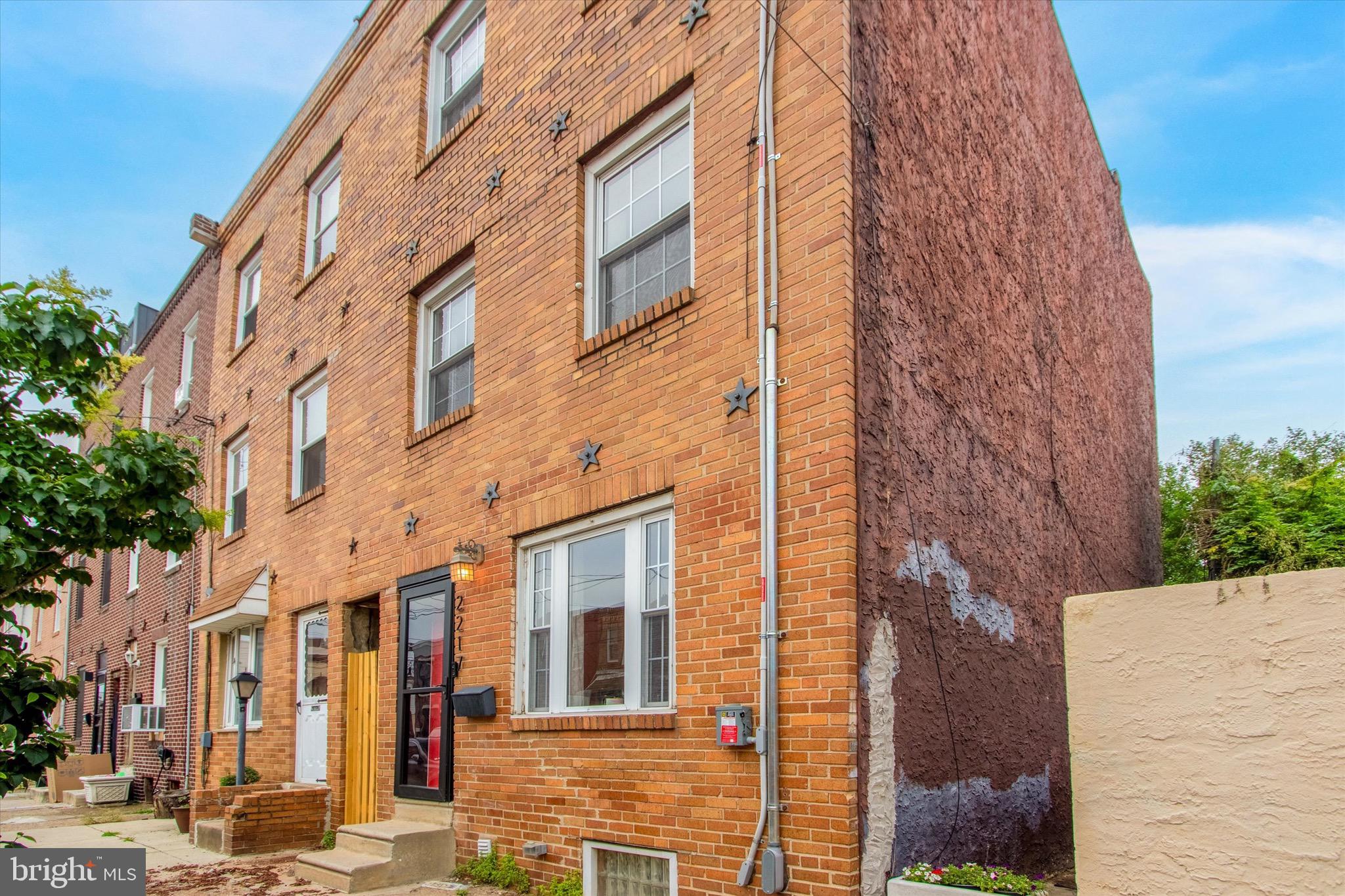2217 East Sergeant Street Philadelphia, PA 19125 - Photo 9 of 9