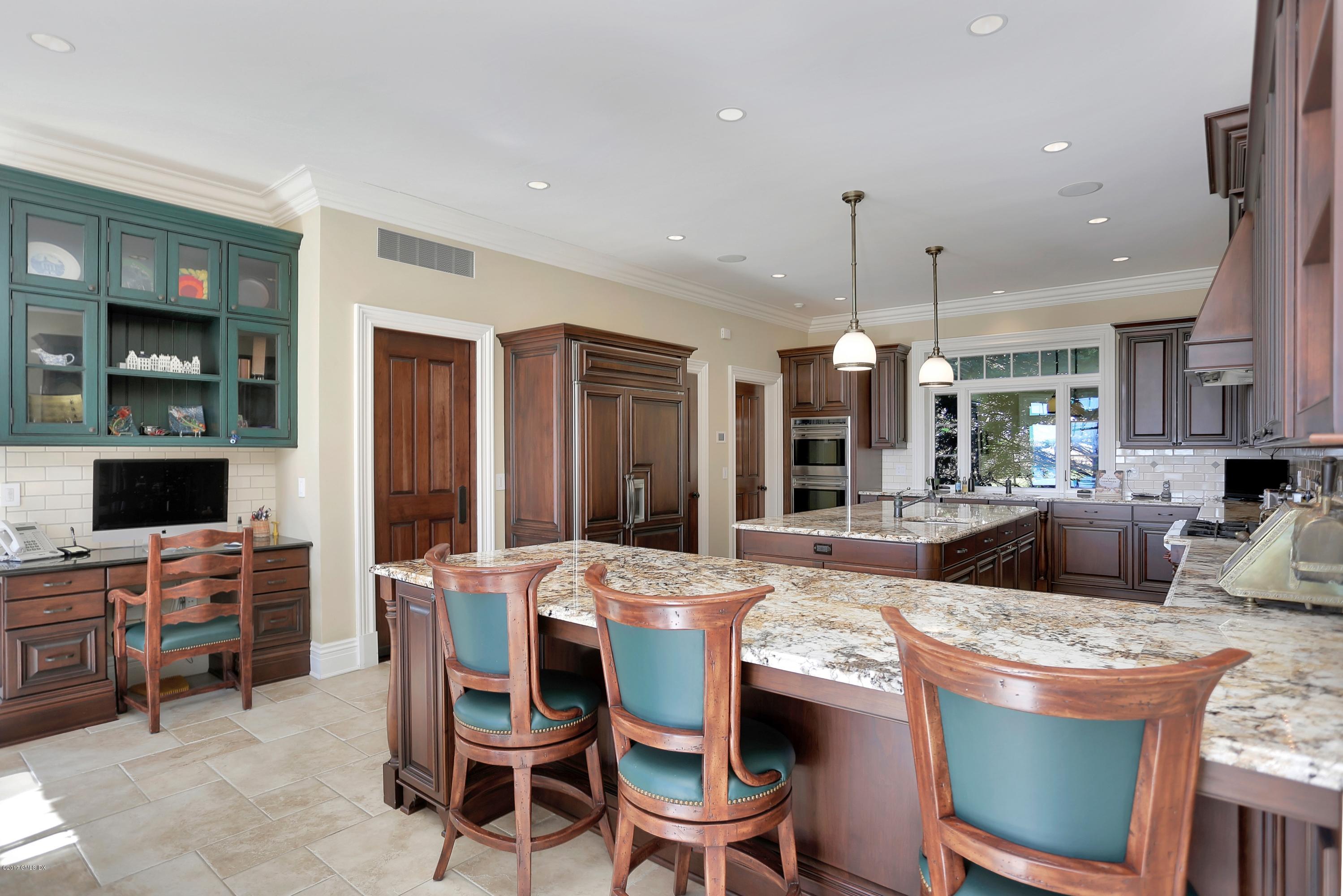 41 Leeward Lane Riverside, CT 06878 - Photo 9 of 27 a view of a dining room with furniture